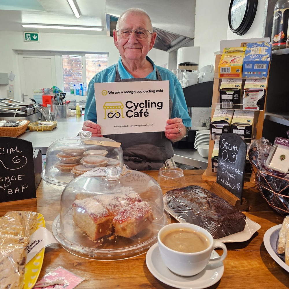 cycling_cafe_square_1